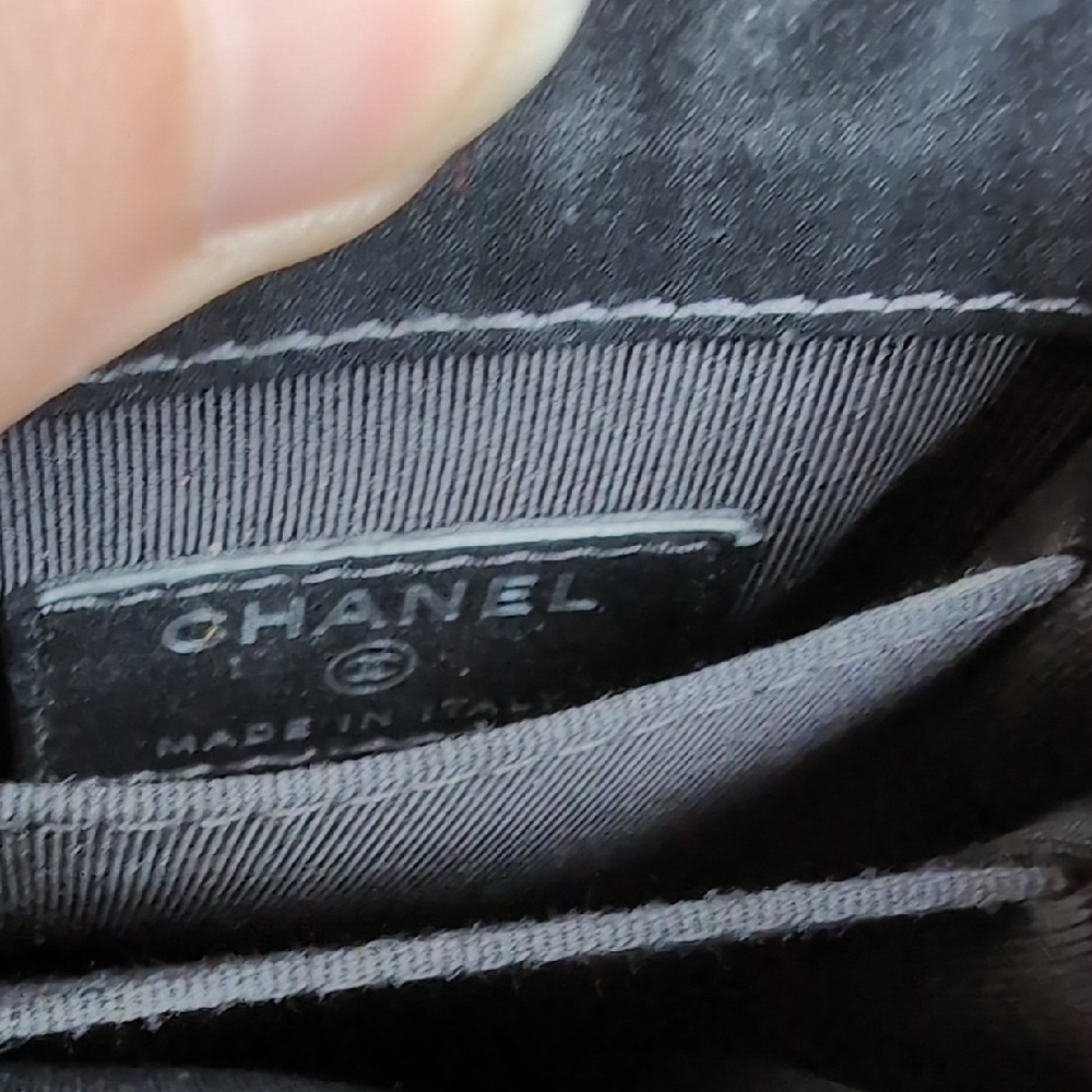 SOLD Chanel Black Quilted Chain Phone Holder Mini Bag - Picture 3 of 9
